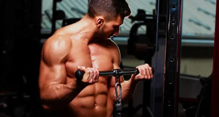 Rosca Direta na Polia: 5 Passos para Biceps Perfeitos